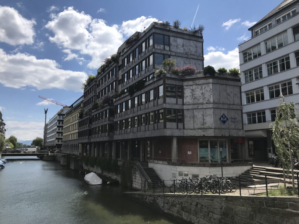 Geschäftshaus an der Glärnischstrasse in Zürich